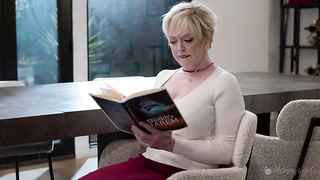 Lesbians having fun together 652