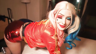 Harley Quinn cosplayer fuck clown