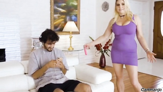 Christie Stevens - Descansando todo el día en la casa Sub