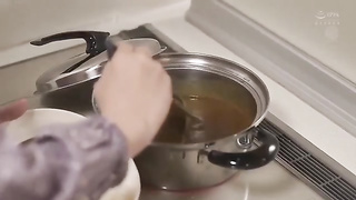 [JUL-635] I Want To Fuck The Mom Of A Classmate Who Bullies Me – Ririko Kinoshita