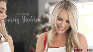 xxx milf  Molly babe Las galletas son para Santa, los coñitos y las tetitas para ti Sub