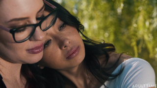Wet Passion - Porn & Chloe Surreal (Lesbian, 2024)