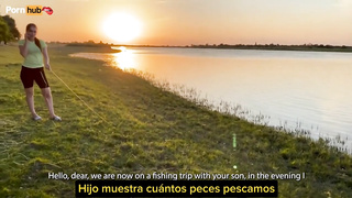 Alina Rai  Madre le enseña a su hijo a pescar y a follar Sub