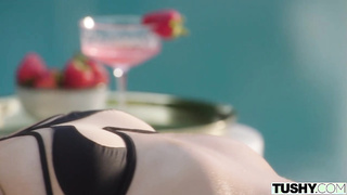 Cherry Kiss - sexy Bombshell Cherry Gets Her Ass Gaped Wid...