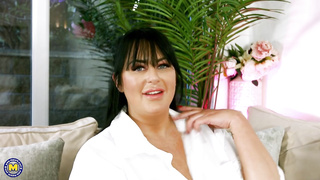 Mr Longwood has the big black cock to please cockhungry ma