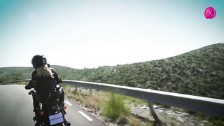 la motociclista francesa