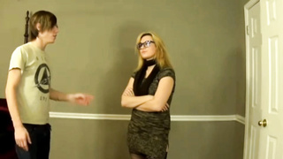 Fifi Foxx Mi madre quiere ser la unica muñeca sexual de la casa Sub