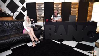 Skylar Vox is a Florida girl that loves to fuck on camera 2 video