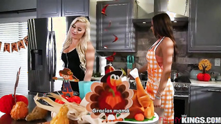 Armani Black  ¡Esto pasó el último día de Acción de Gracias! Sub