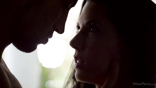 Alexa é satisfeita com muito sexo