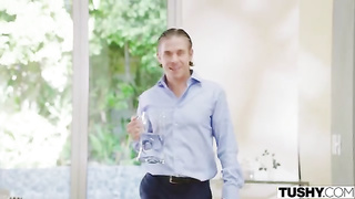 Adriana e Carter dividem um pau gostoso