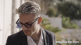 Valentina é dona de um rabo delicioso