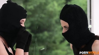 Duas ladras recebem o castigo que merecem