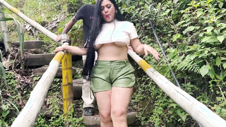 Salgo A Caminar Con Mi Hijastro, Terminamos Jodiendo Hasta Que Nos Corremos Juntos