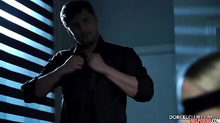 Elite prostitute in stockings is ready for anal for an additional fee