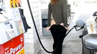 Public Pussy Show On A Gas Station