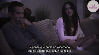 Kelly Caprice  Noche De Cine Con Papa Delante De Mama Sub