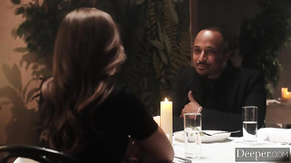 Katie tem um jantar romântico bem gostoso