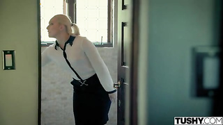 Aj faz de tudo pra ser promovida