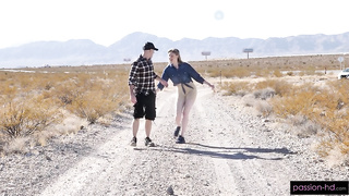 Amber Moore - The Hiker (26.03.2025) rq