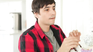 Dándole a mi mamá un creampie para Navidad sub esp.