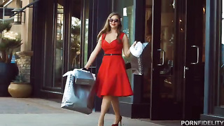 Lena chegou de viagem