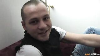 Samia Duarte Jamona española gozando de un buen salchichón