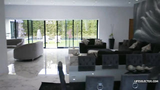 Vanna Bardot - How I Met My Girlfriend, Vanna Bardot rq