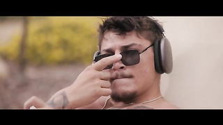 Khloe encontra um velho amigo