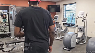 Thick Pawg Mckenna Rae Gets Creampied After Her Workout