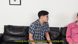 Kathy Lee Mi Hijo Timy me Folla por el Culo Y Pierde su Virginidad Sub Esp