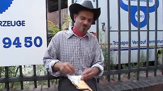 3 Bengel Für Charly (Magda scene)