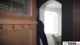 Tu esposa no te la chupa así de rico. Subtitulado Español