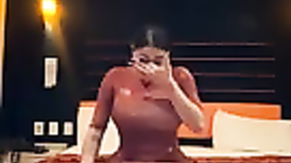 Giselle Montes  Teniendo un Show de Follada por Web Cam Esp