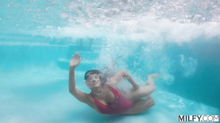 free porn - Curvy MILF Is BBC Obsessed (16.07.2025) rq