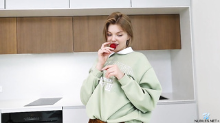 Ashby Winter - Lips Hips Go XXX