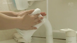 [JUL-783] A Guy With Whom She Doesnt Want to Have Sex Makes Her Come So Much That She Wants to Die M