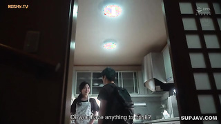 [ROE-361] A night of drinking with my beloved mother leads to overwhelming passion and adulthood, Is