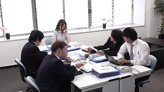 [JUL-794] Strict Plump Female Boss Gets Harassed and Ends Up Having Sex Instead of Getting Angry  Ri