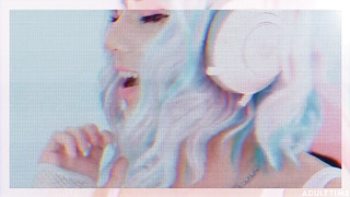 Jovencita Gamer. TRANS