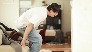 [ROE-392] Living with my aunt who came to stay for a business trip; her unguarded, steamy, sensual p