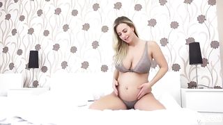 Nathaly Cherie pregnant masturbate