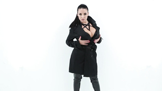 Aussie Babes BBC Gloryhole fun