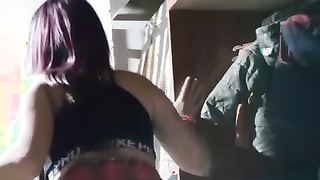 Bebota argentina vestida de colegiala