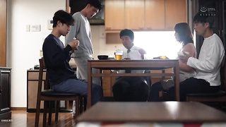 [ROE-334] Incestuous days spent with my mother at the family home after everyone has left the nest—H 2 video